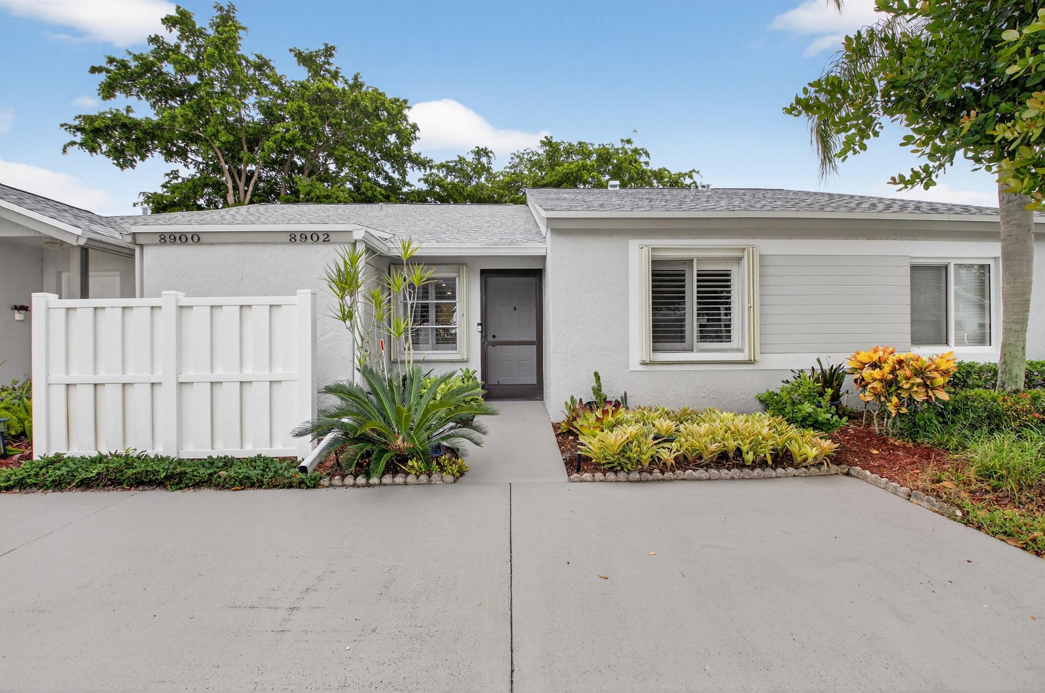8902 Meadowlark Way