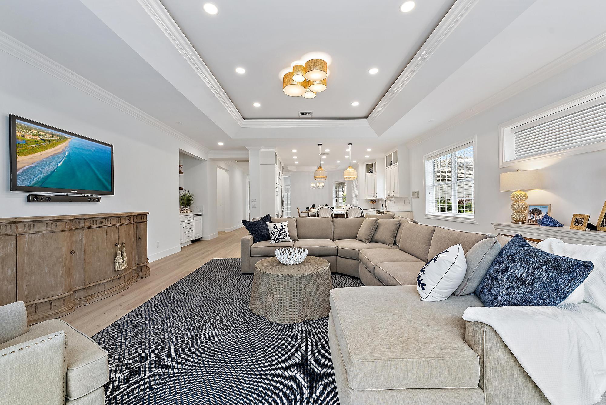 17065 Bay St Jupiter, FL 33477