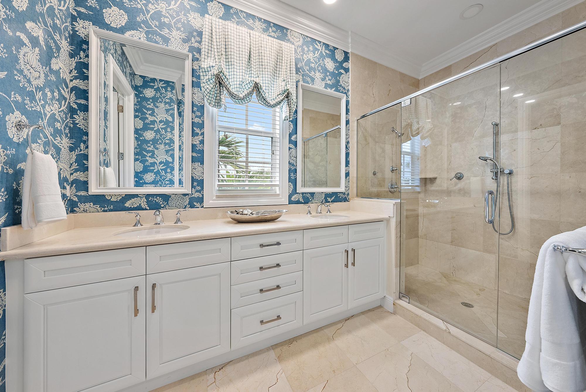 17065 Bay St Jupiter, FL 33477