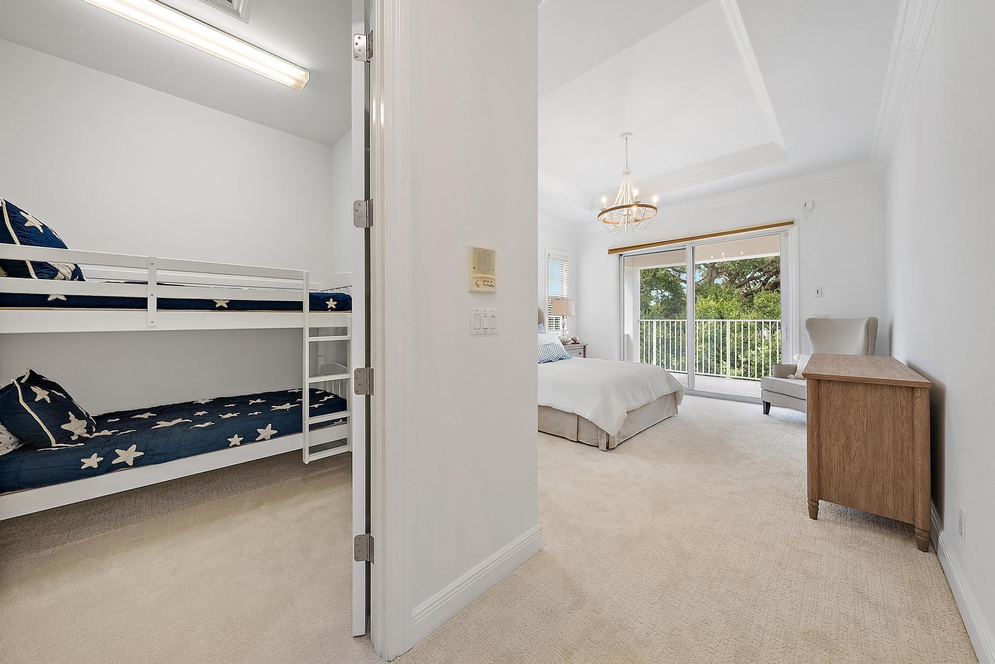 17065 Bay St Jupiter, FL 33477