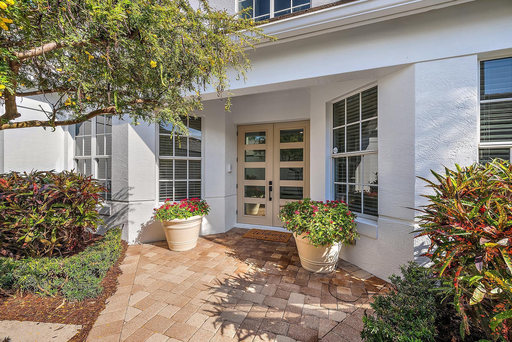 17065 Bay St Jupiter, FL 33477