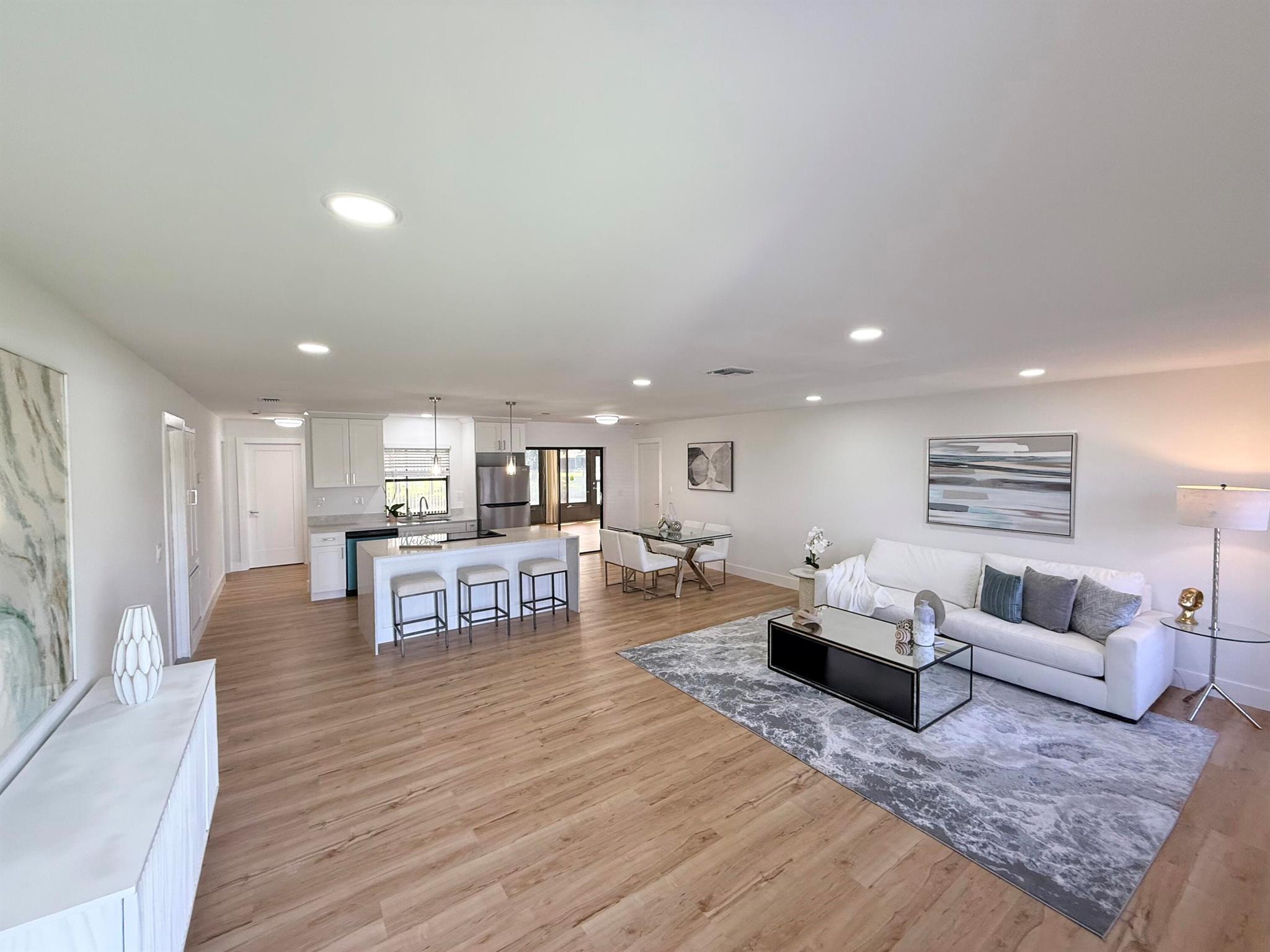 14690 Country Side Ln