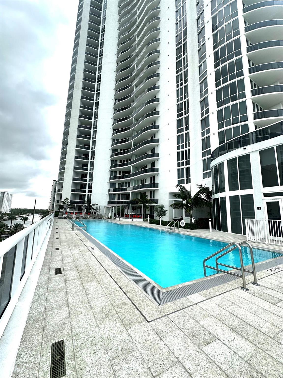 image Tdr Tower Ii Condo29