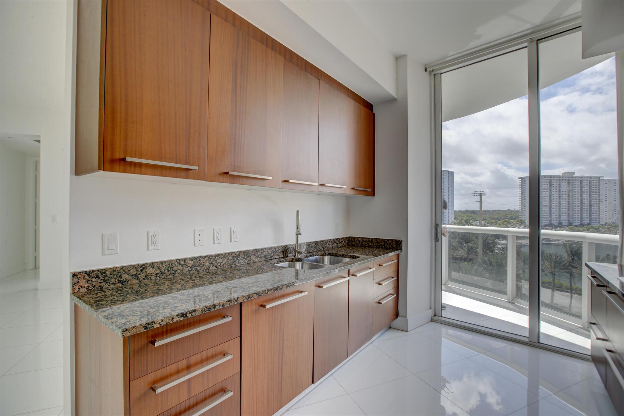 image Tdr Tower Ii Condo8