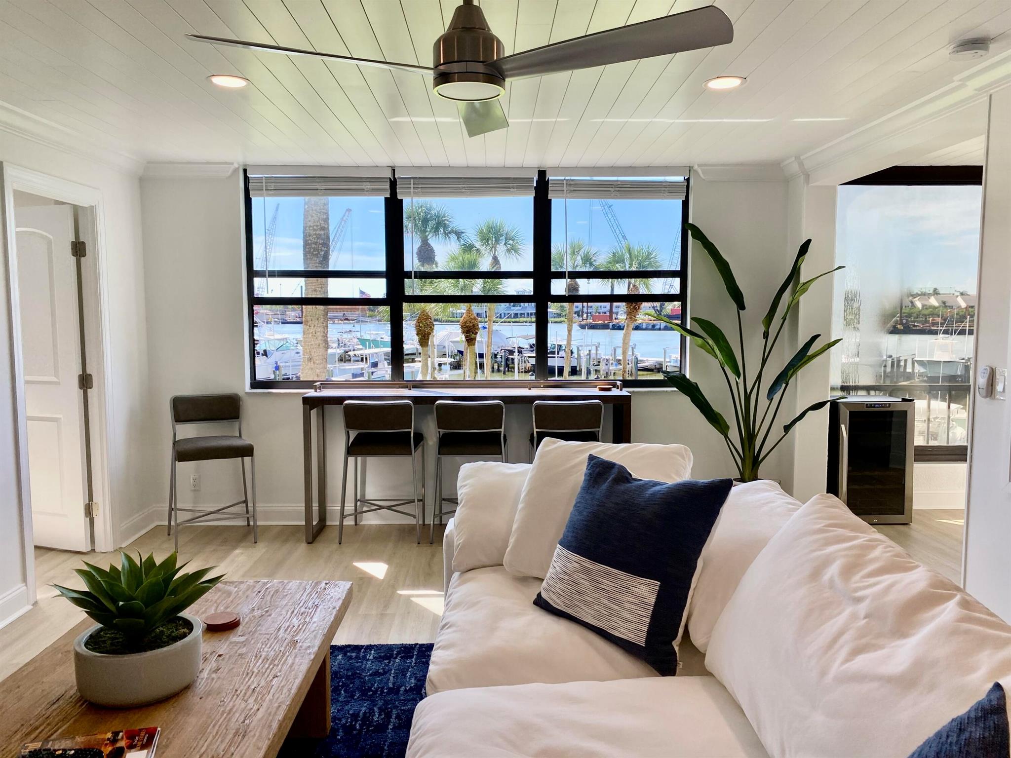 1648 Jupiter Cv Dr #210 Jupiter, FL 33469