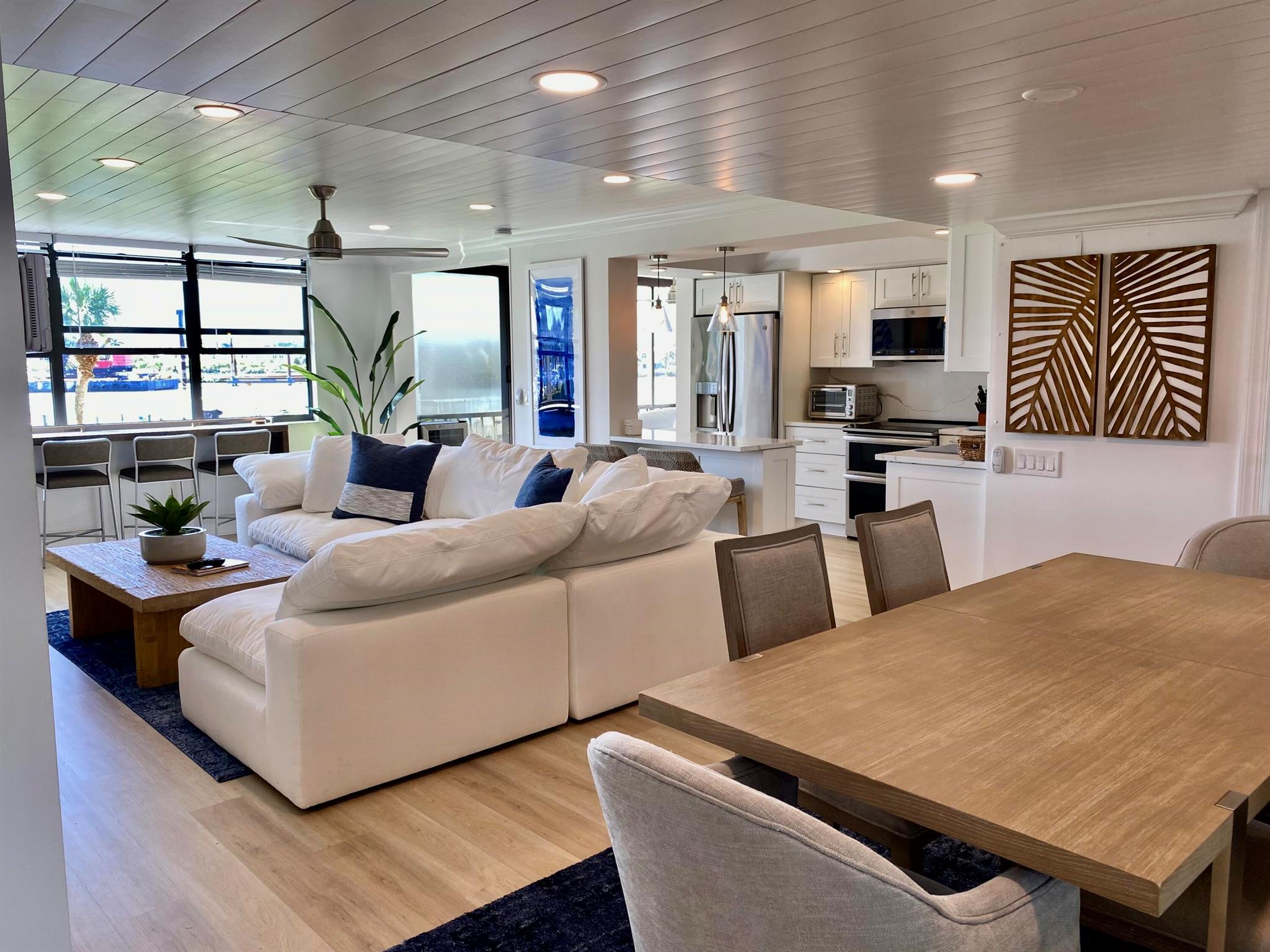 1648 Jupiter Cv Dr #210 Jupiter, FL 33469