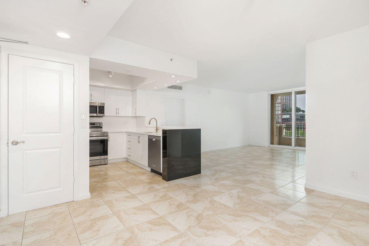 403 S Sapodilla Ave #509