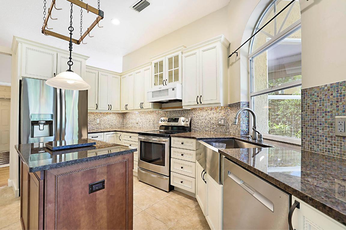 227 Shorewood Way Jupiter, FL 33458