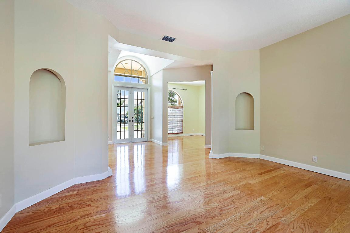 227 Shorewood Way Jupiter, FL 33458