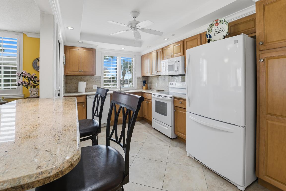 375 Beach #201 Tequesta, FL 33469