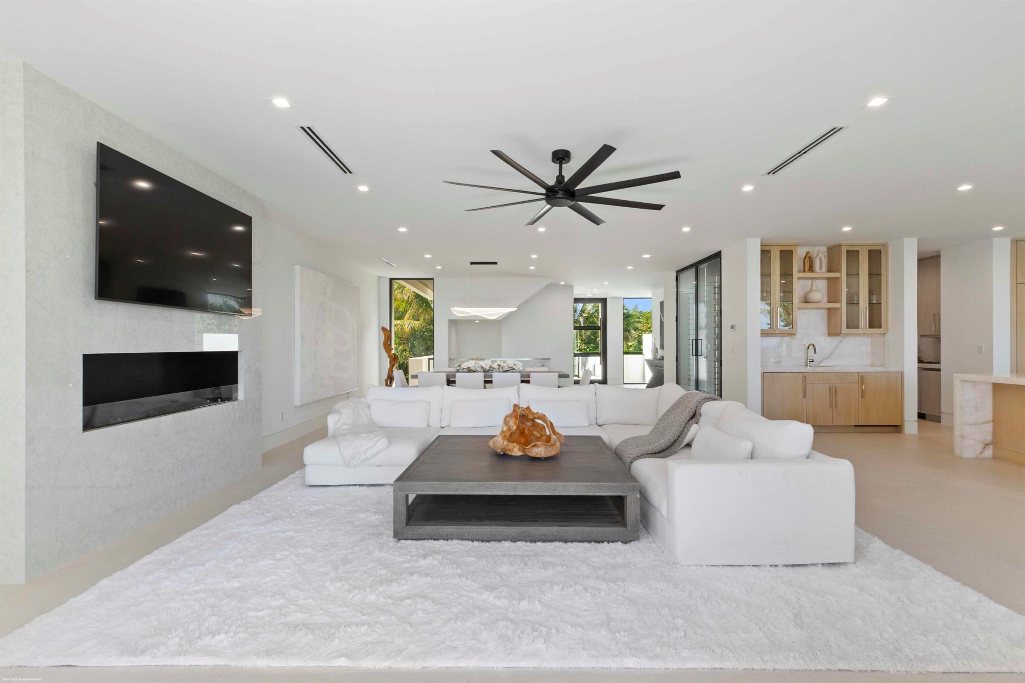 Xxx N Beach Rd Jupiter Island, FL 33455