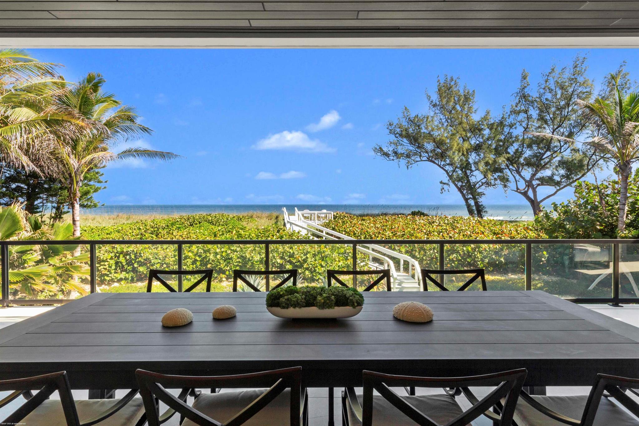 Xxx N Beach Rd Jupiter Island, FL 33455