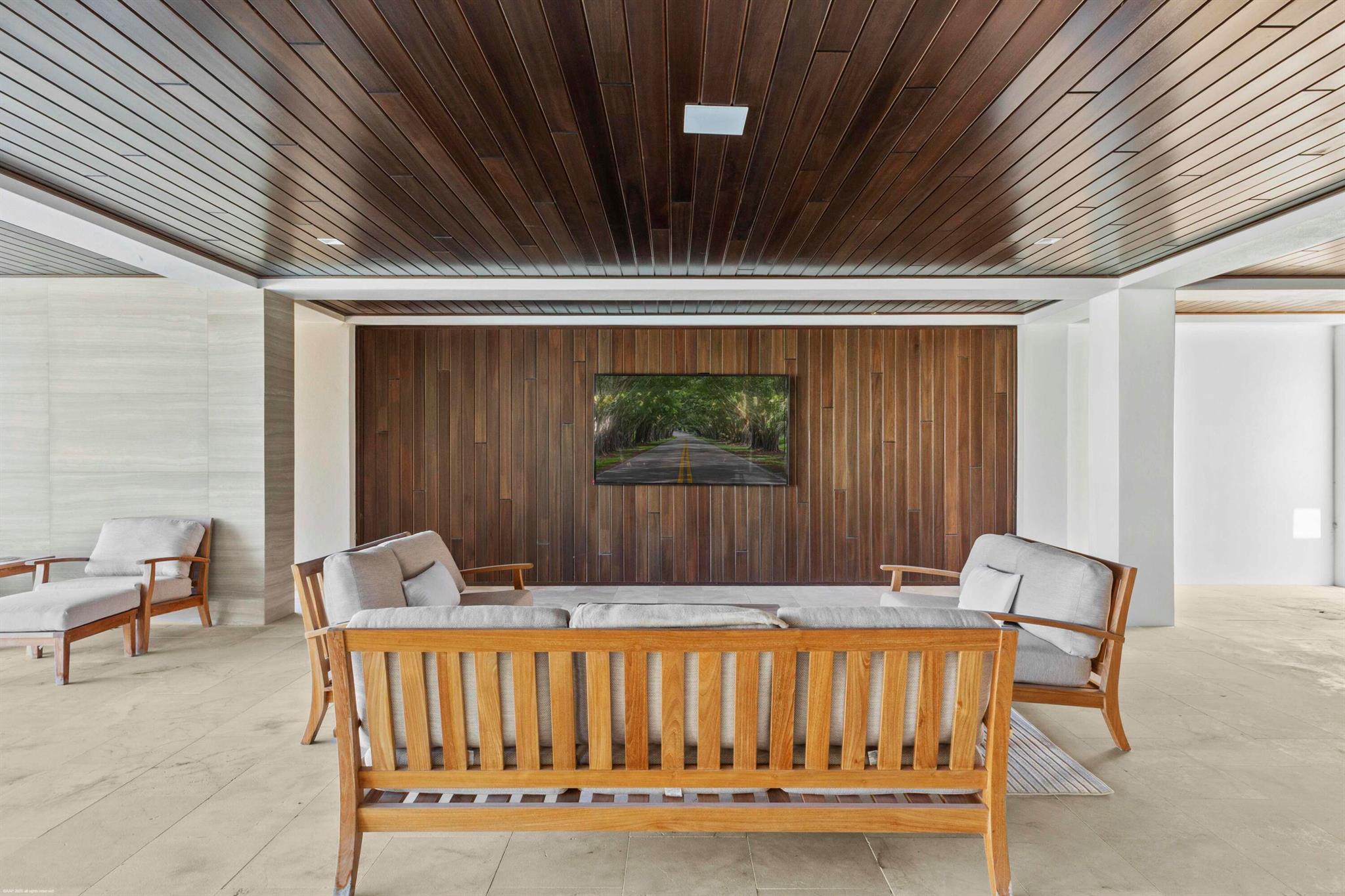 Xxx N Beach Rd Jupiter Island, FL 33455