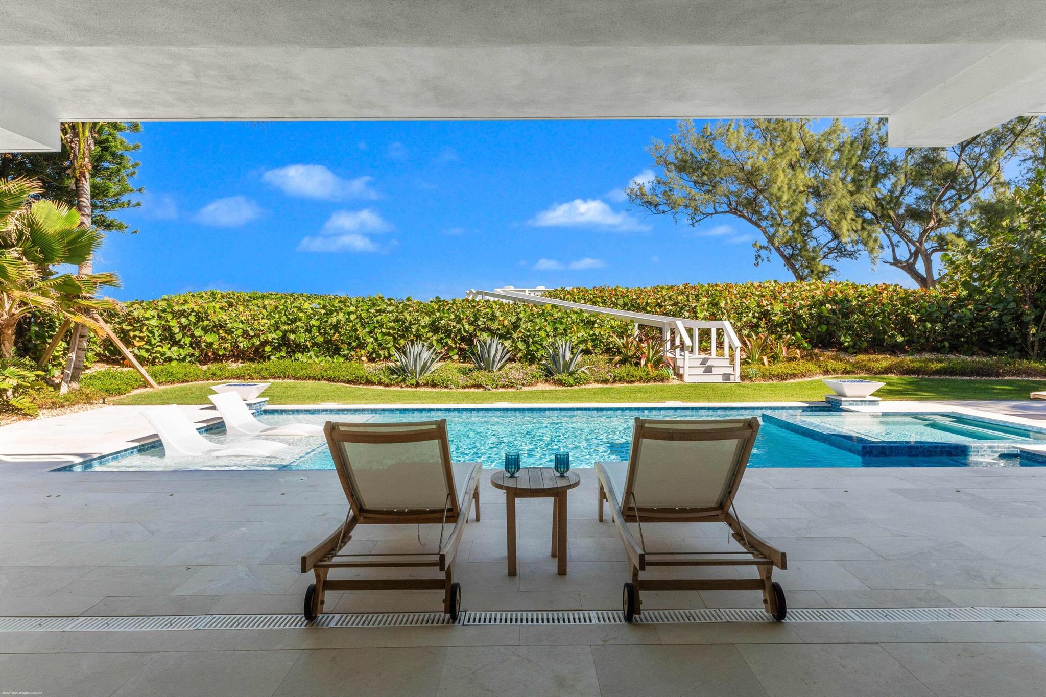 Xxx N Beach Rd Jupiter Island, FL 33455