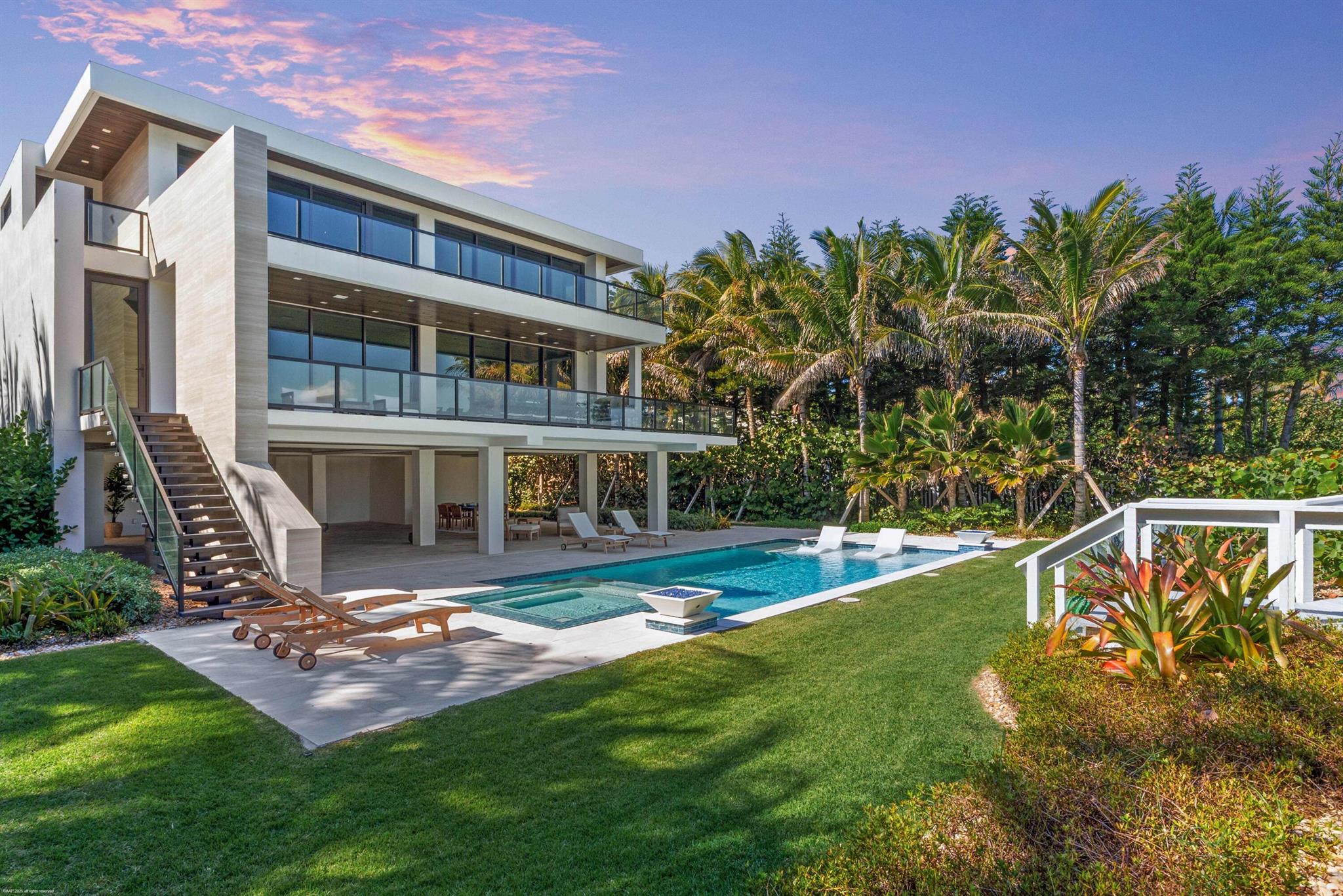 Xxx N Beach Rd Jupiter Island, FL 33455