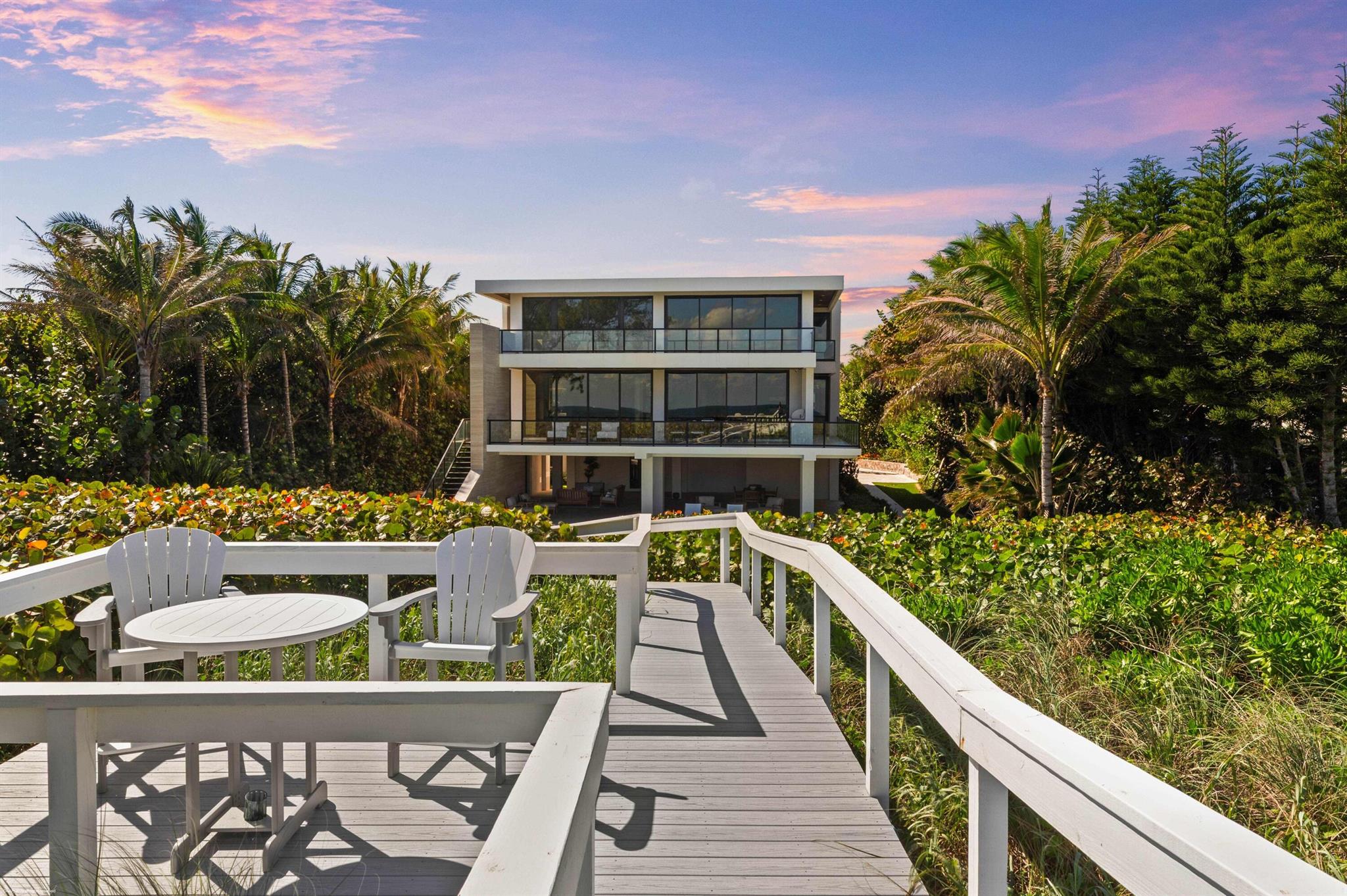 Xxx N Beach Rd Jupiter Island, FL 33455