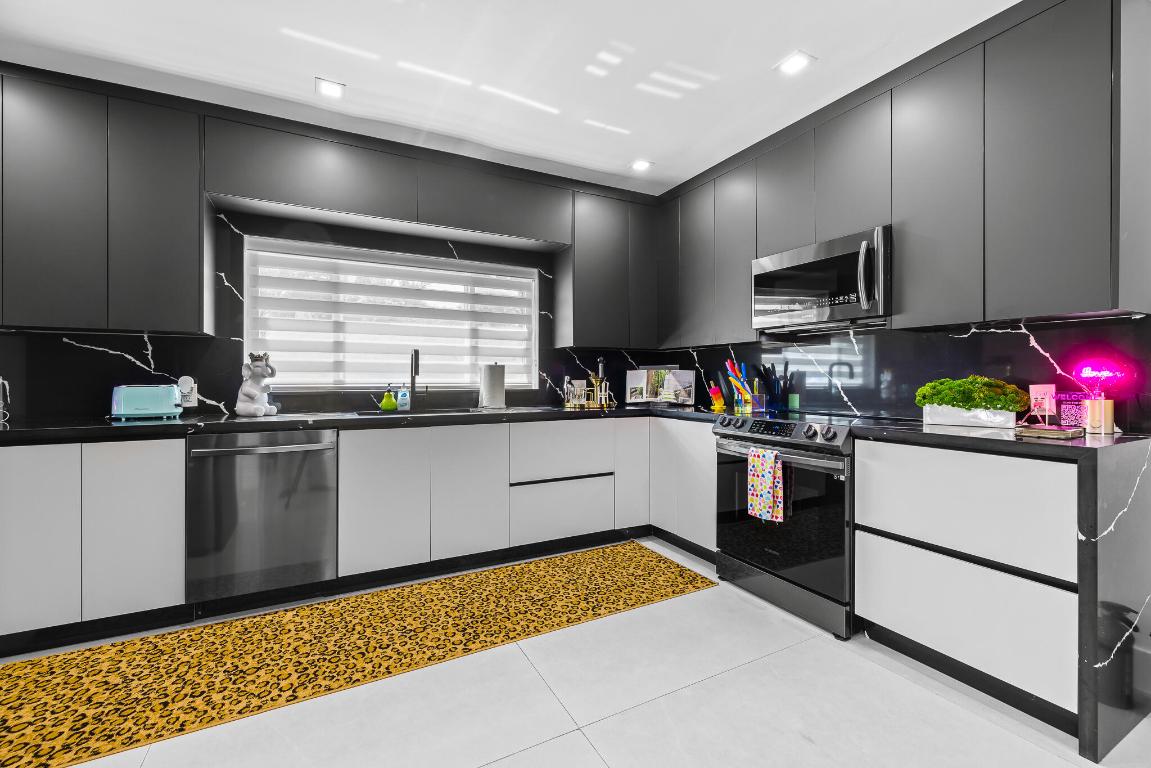 1627 Seabreeze Fort Lauderdale, FL 33316