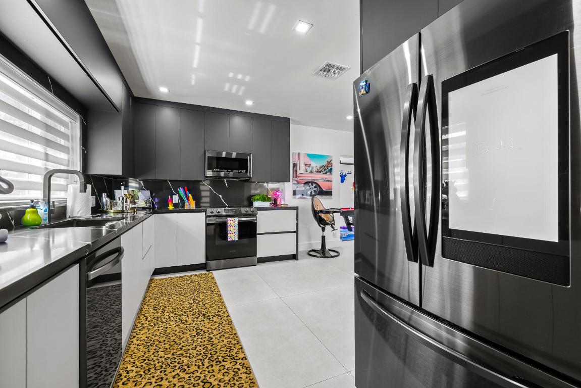 1627 Seabreeze Fort Lauderdale, FL 33316