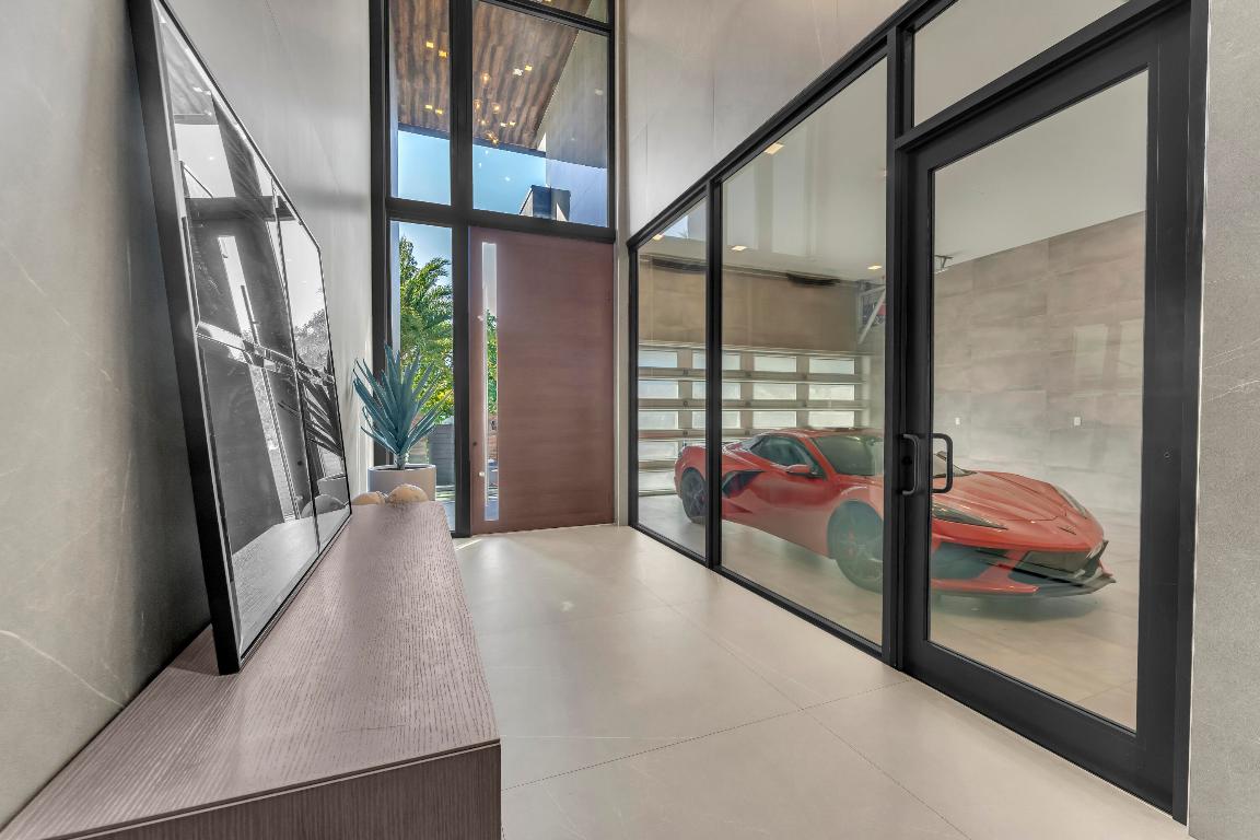 2401 NE 13th Fort Lauderdale, FL 33304