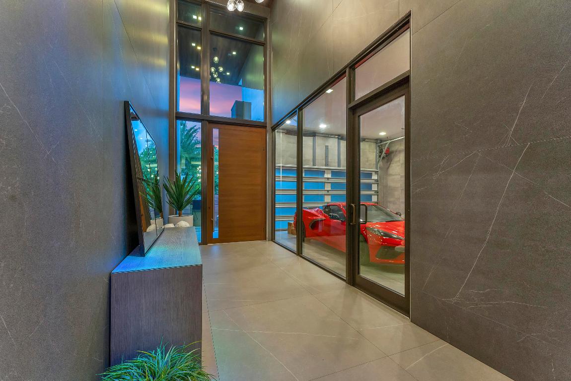 2401 NE 13th Fort Lauderdale, FL 33304