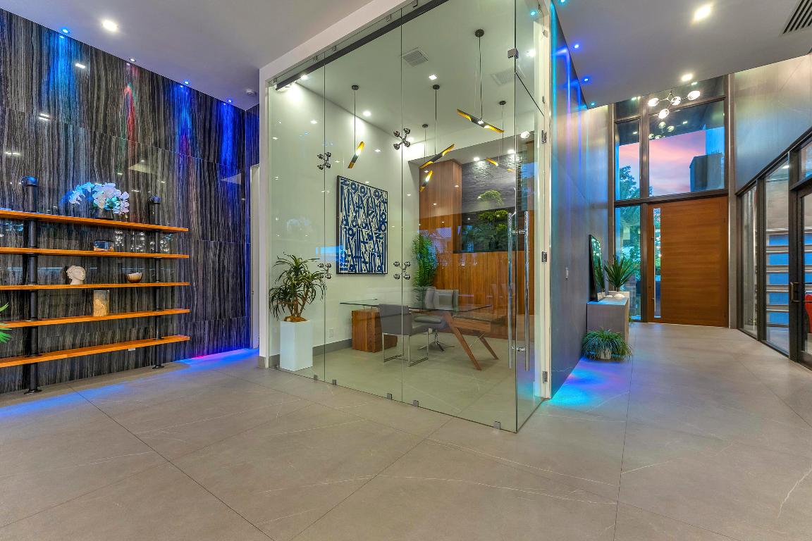 2401 NE 13th Fort Lauderdale, FL 33304