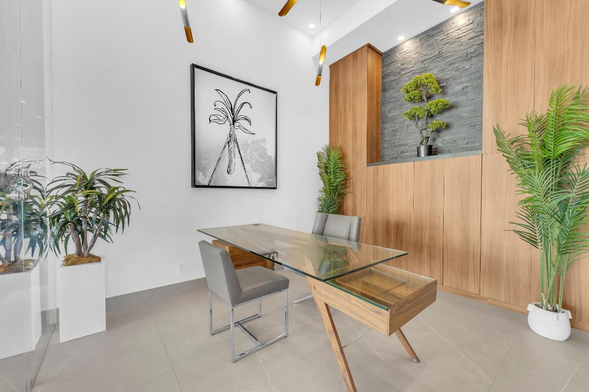 2401 NE 13th Fort Lauderdale, FL 33304