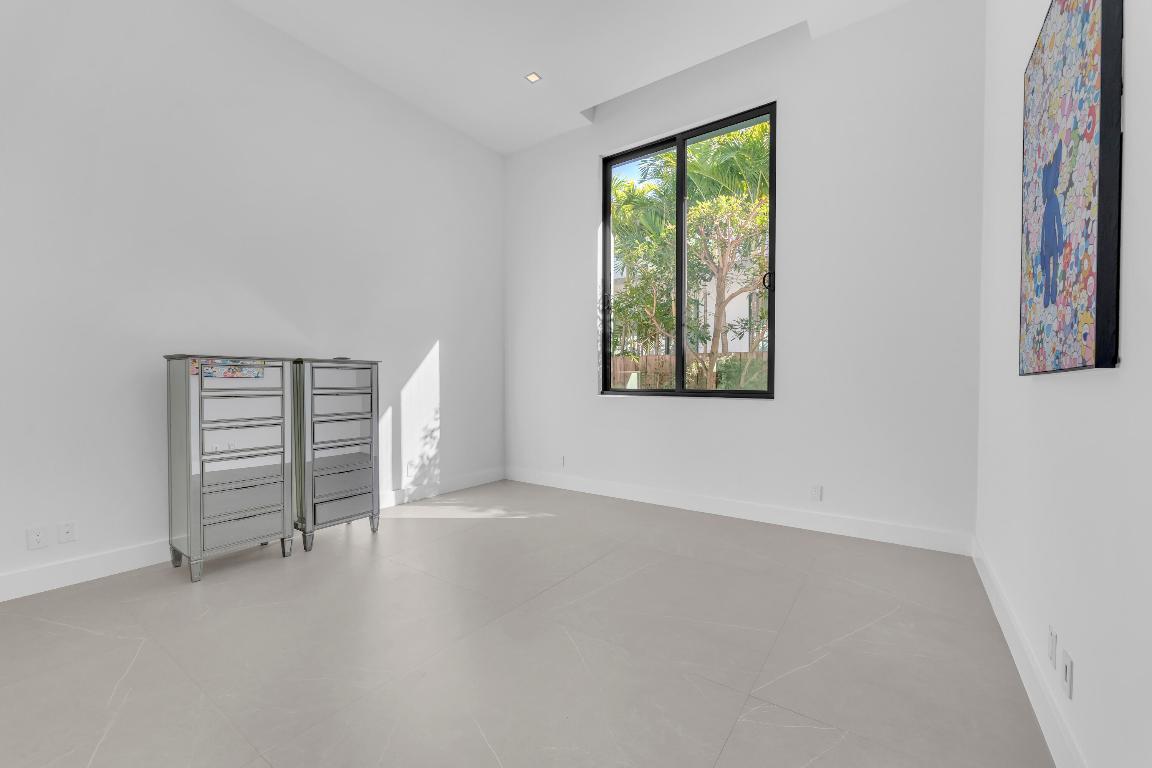 2401 NE 13th Fort Lauderdale, FL 33304