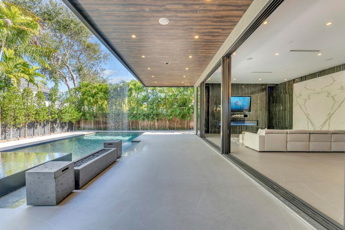 2401 NE 13th Fort Lauderdale, FL 33304