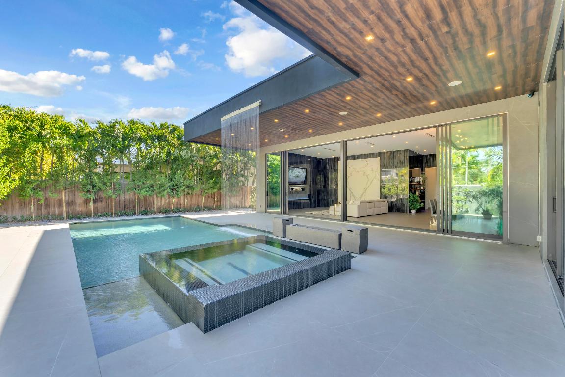 2401 NE 13th Fort Lauderdale, FL 33304