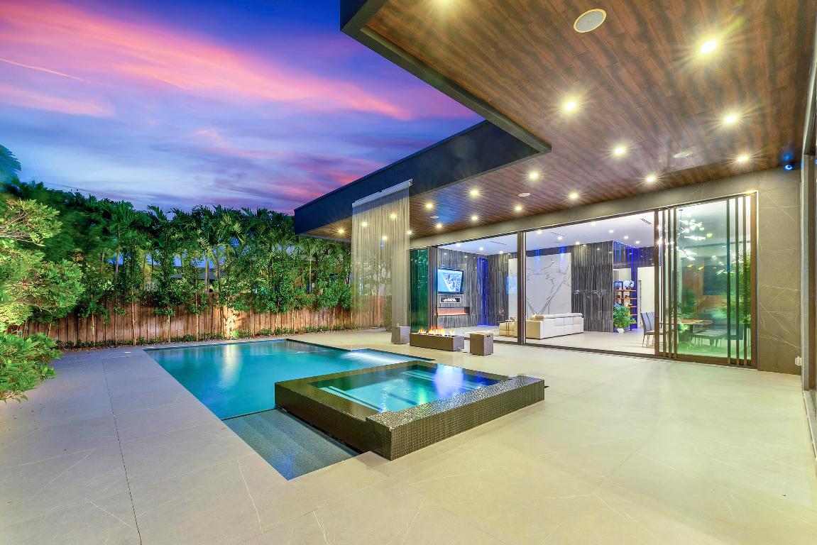 2401 NE 13th Fort Lauderdale, FL 33304