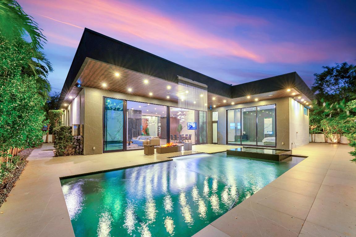 2401 NE 13th Fort Lauderdale, FL 33304