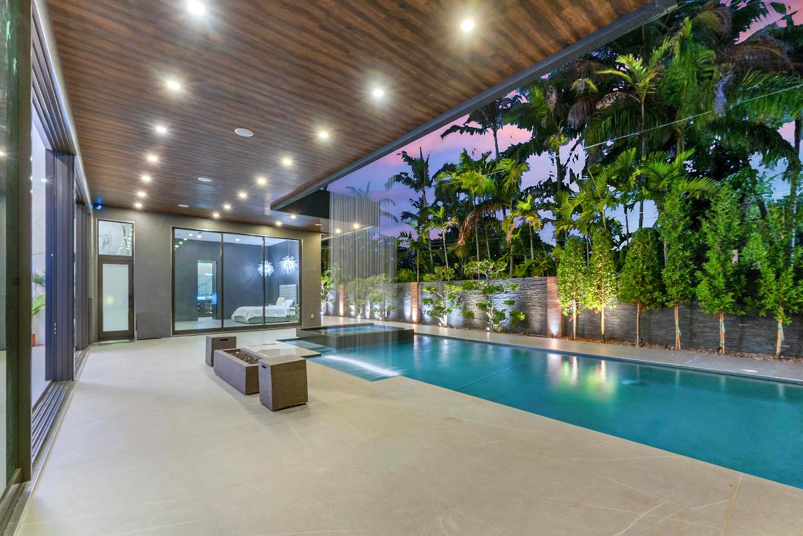 2401 NE 13th Fort Lauderdale, FL 33304