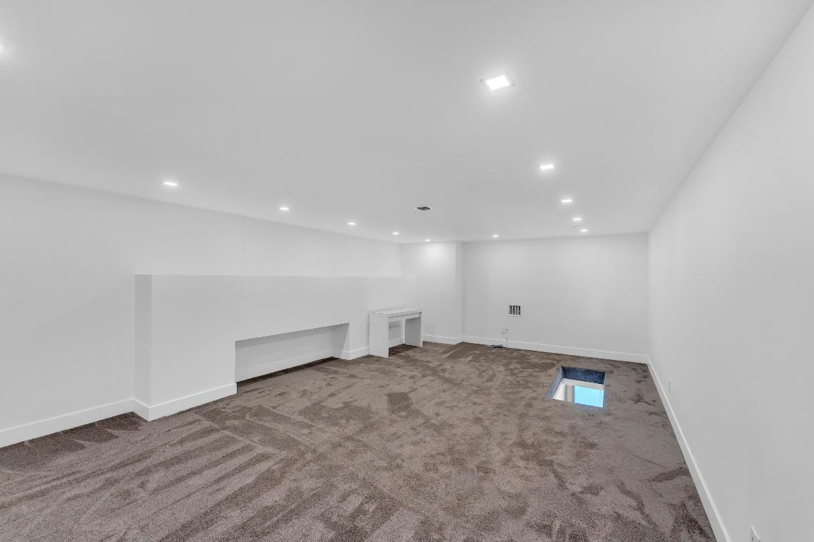 2401 NE 13th Fort Lauderdale, FL 33304