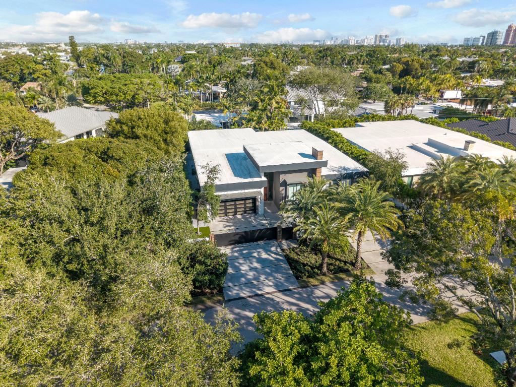 2401 NE 13th Fort Lauderdale, FL 33304