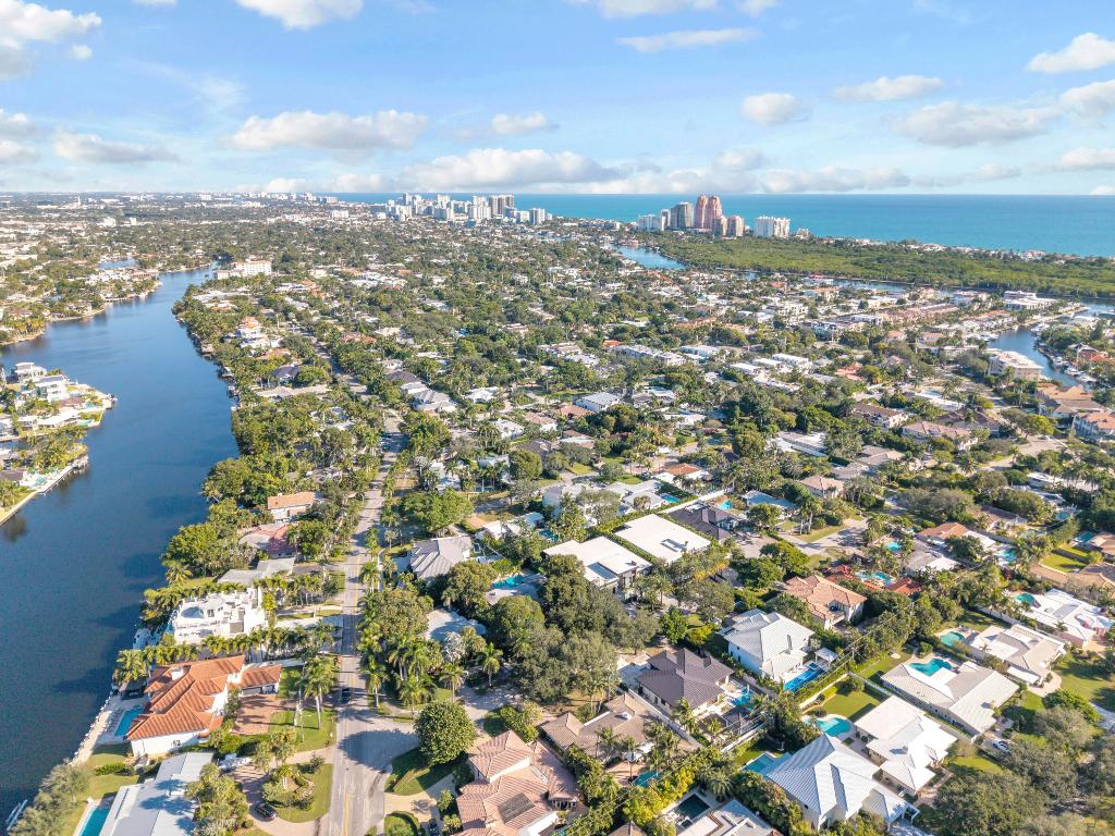 2401 NE 13th Fort Lauderdale, FL 33304