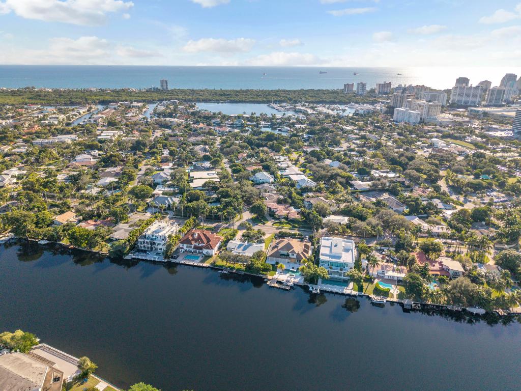 2401 NE 13th Fort Lauderdale, FL 33304