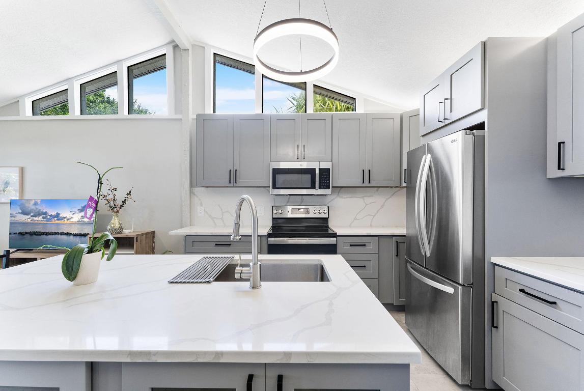 1292 SW 25th Ave Fort Lauderdale, FL 33312