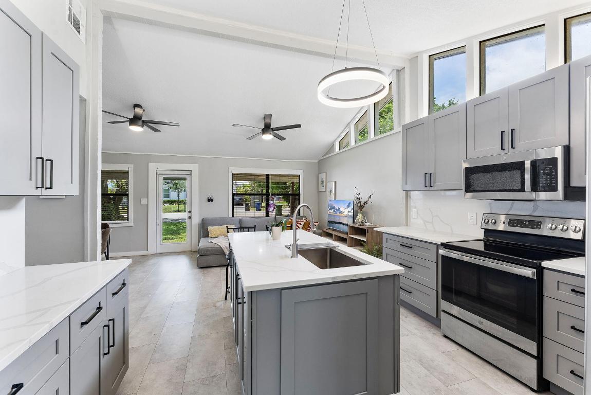 1292 SW 25th Ave Fort Lauderdale, FL 33312