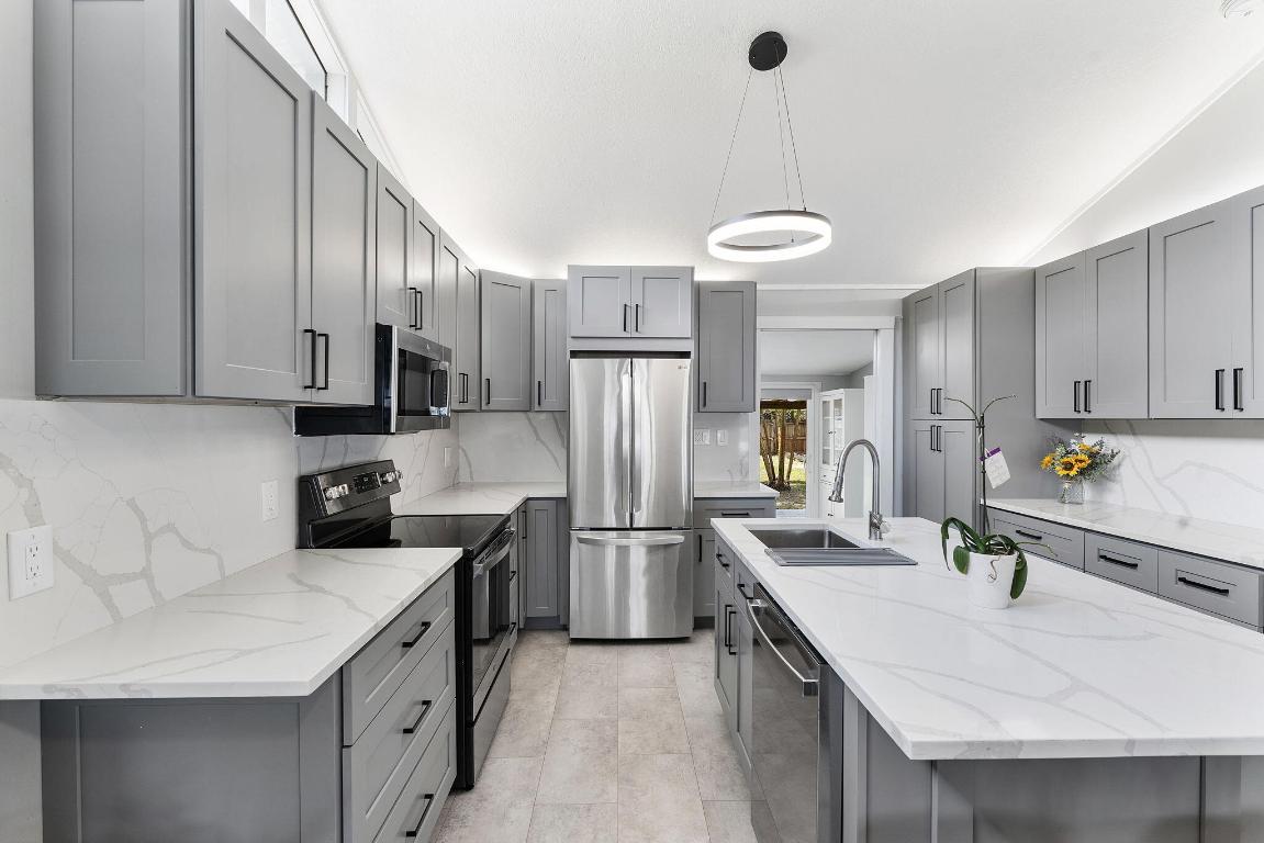 1292 SW 25th Ave Fort Lauderdale, FL 33312