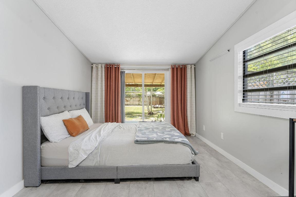 1292 SW 25th Ave Fort Lauderdale, FL 33312