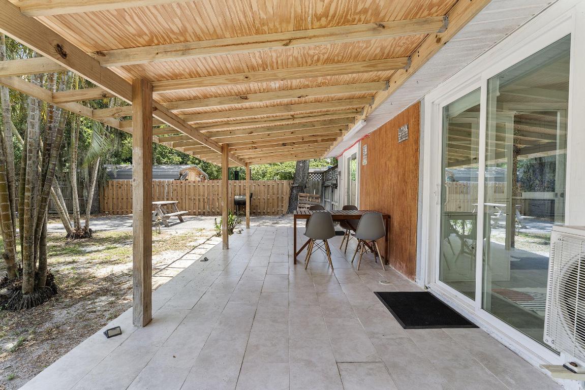 1292 SW 25th Ave Fort Lauderdale, FL 33312