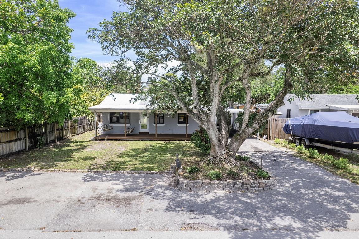 1292 SW 25th Ave Fort Lauderdale, FL 33312