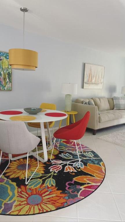 1225 Carlton Ct #202 Fort Pierce, FL 34949