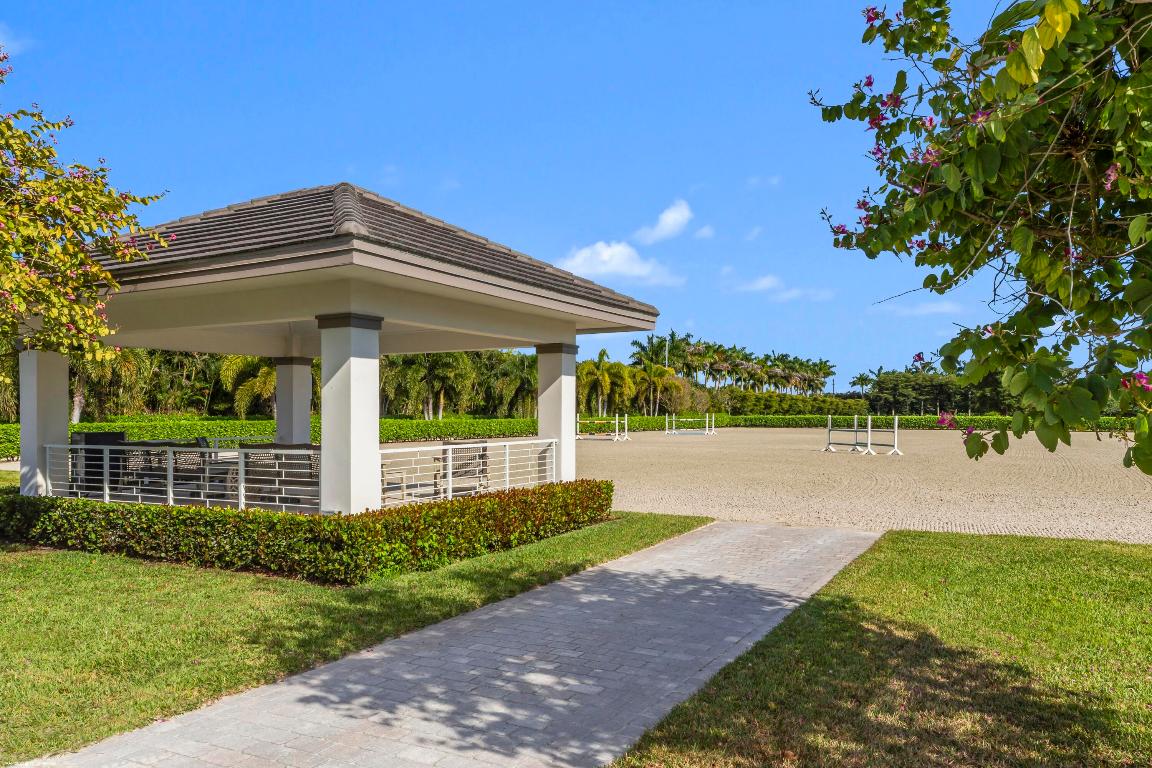 15527 Imperial Pt Ln Wellington, FL 33414