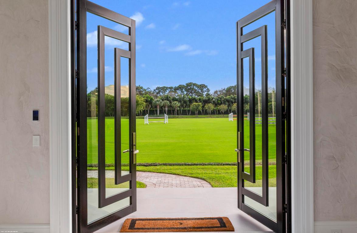 15527 Imperial Pt Ln Wellington, FL 33414