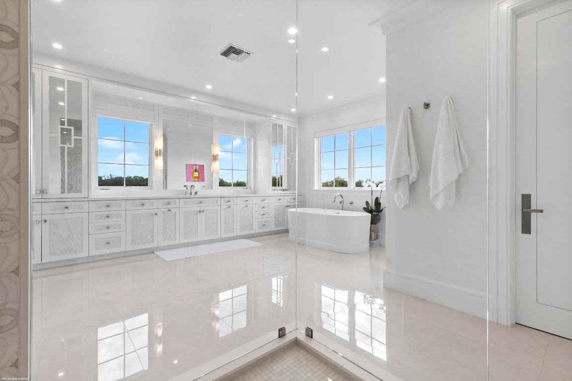 15527 Imperial Pt Ln Wellington, FL 33414