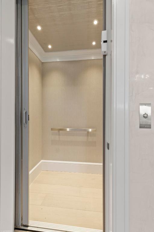 15527 Imperial Pt Ln Wellington, FL 33414