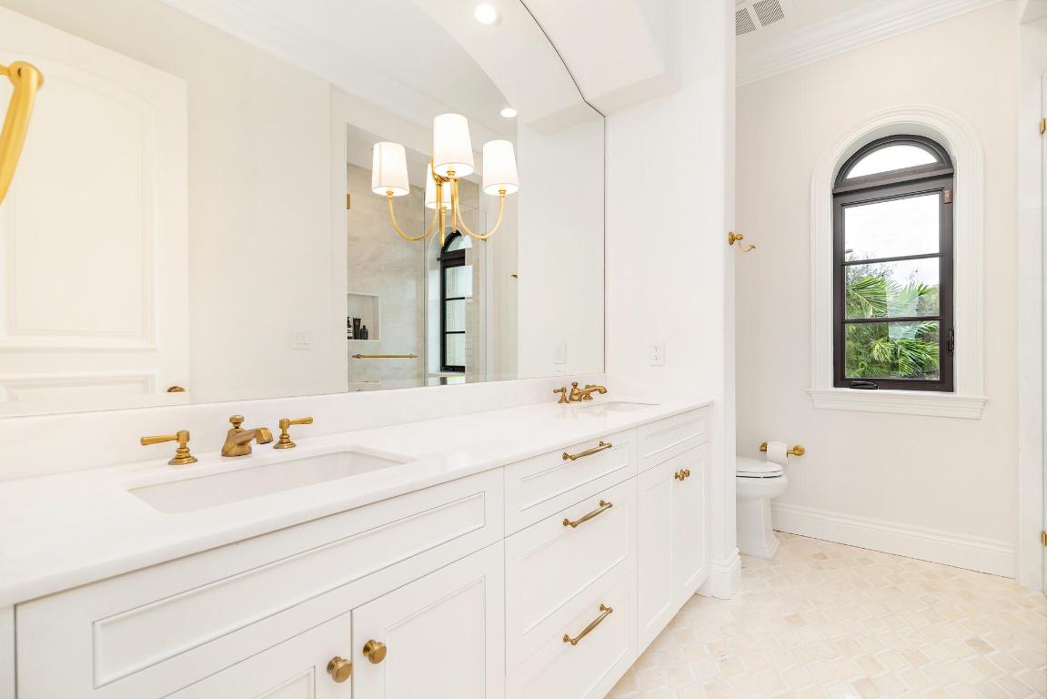 1520 Paslay Manalapan, FL 33462