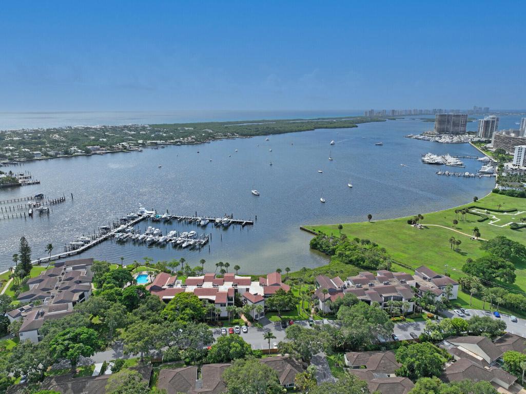 1660 Twelve Oaks Way #101 & 50 Ft. Dock & 30k L