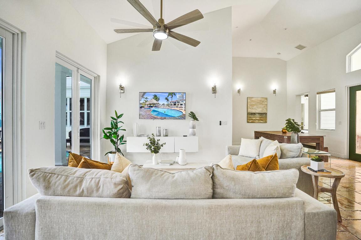 785 NE 71st Boca Raton, FL 33487